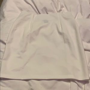 White stretchy mini skirt